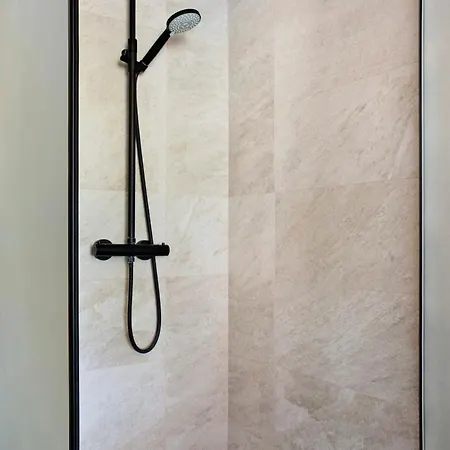 シャレー Nidi Di Rondine 2 ドロネーロ