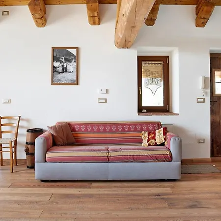 Nidi Di Rondine 2 * ドロネーロ