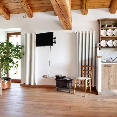 Nidi Di Rondine 2 シャレー *